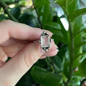 Bloodmilk mini rose quartz Hecate